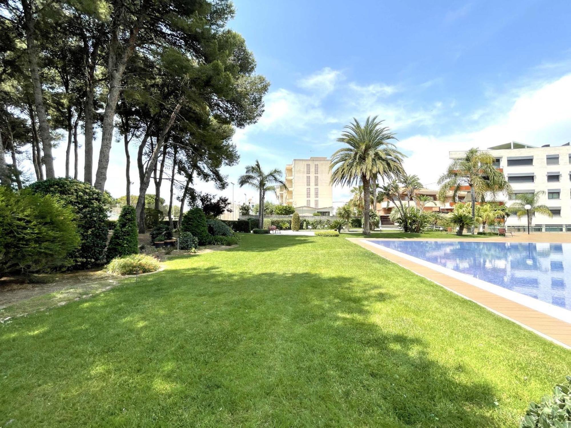 Luxurycambrils Resort&Spa Экстерьер фото